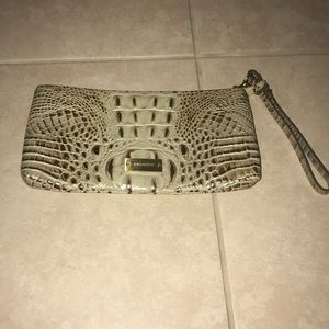 Brahmin clutch